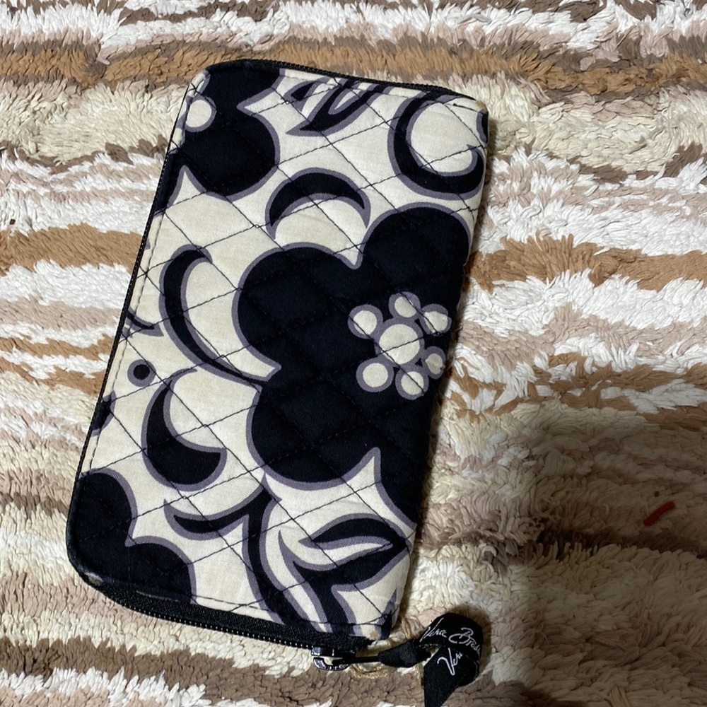Vera Bradley  Zip-Around Wallet Accordion​​​